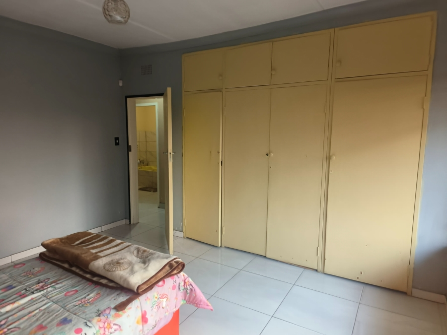 To Let 4 Bedroom Property for Rent in Miederpark North West